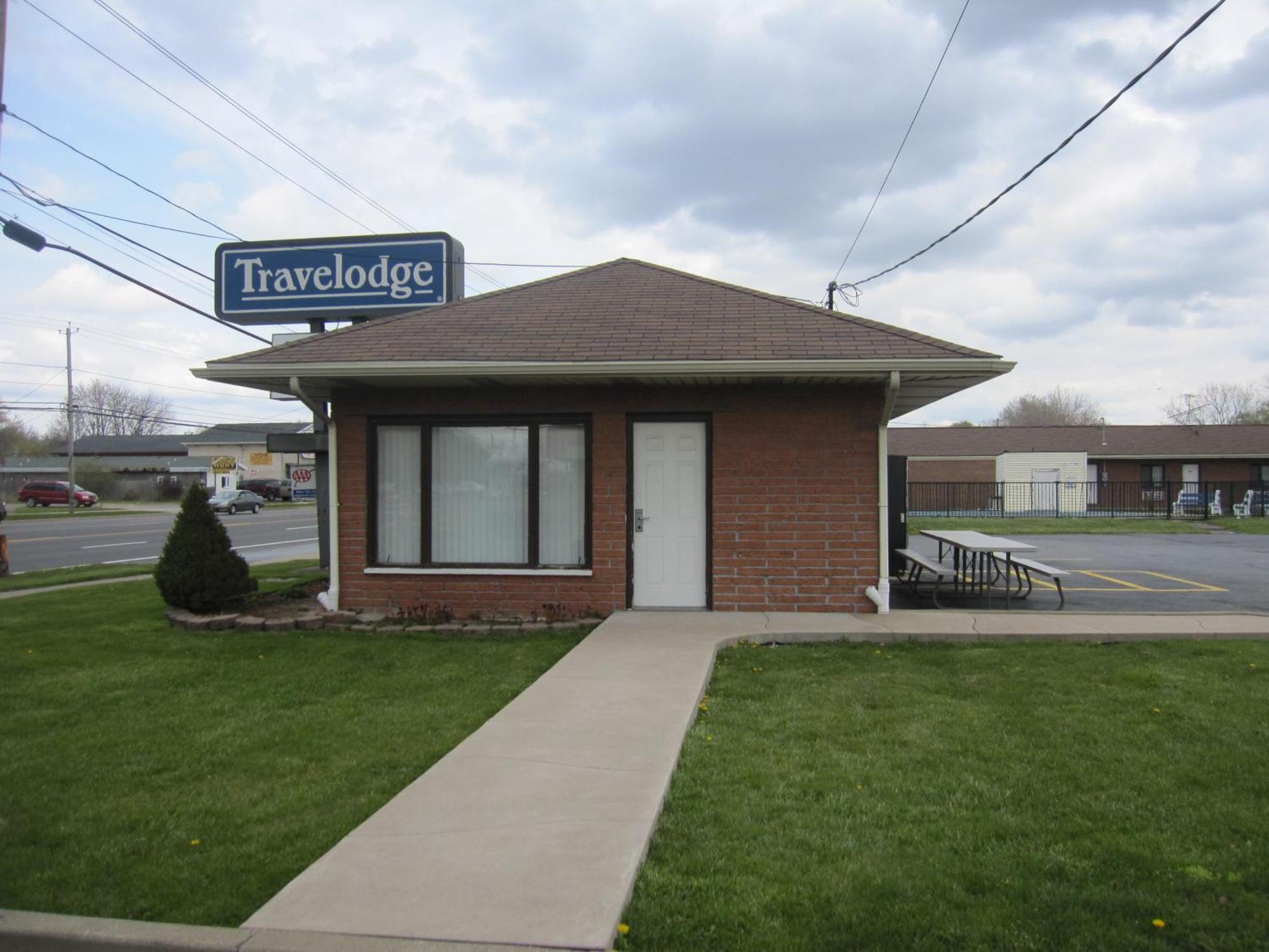 Travelodge By Wyndham Niagara Falls - New York Exterior photo